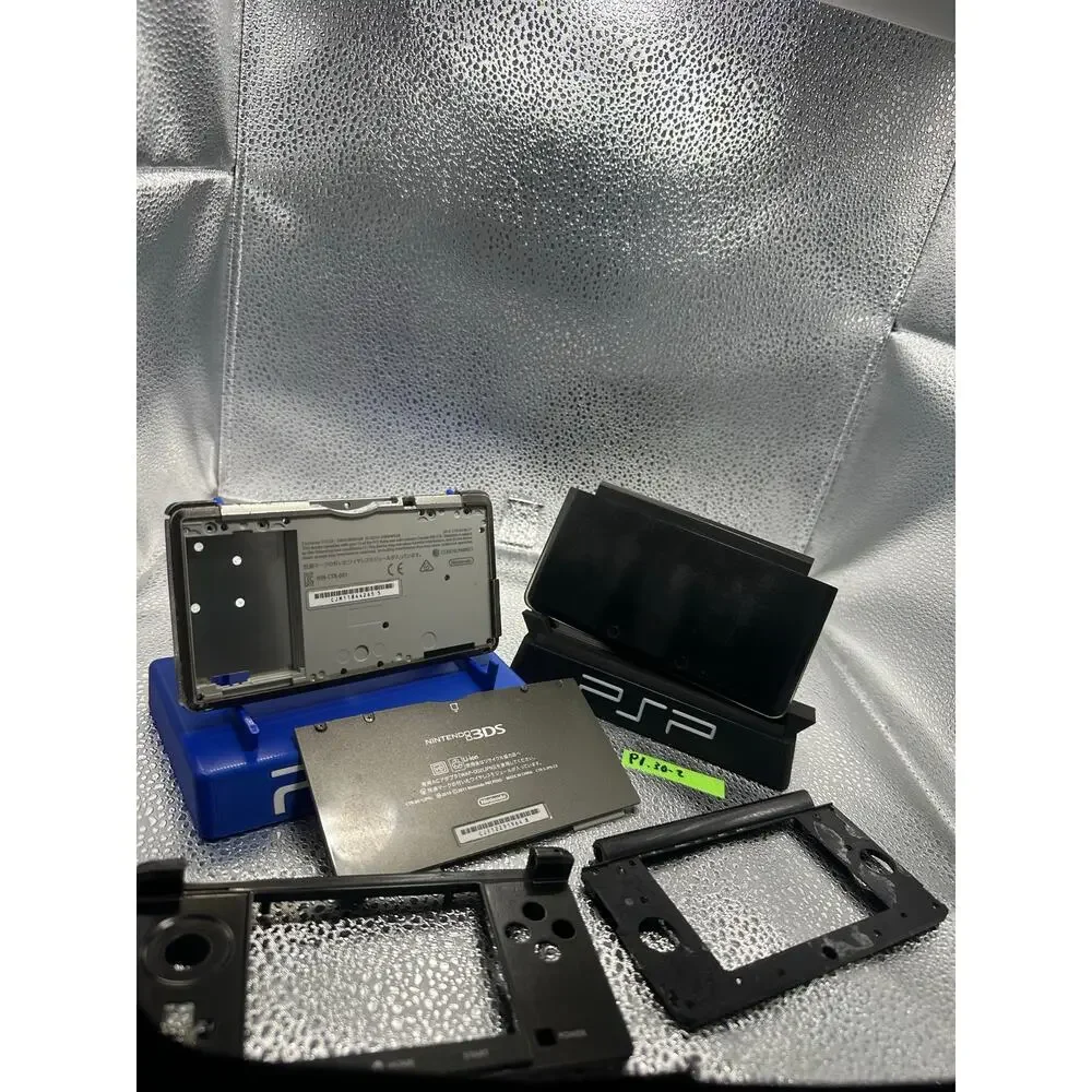 nintendo 3ds original shell authentic & used